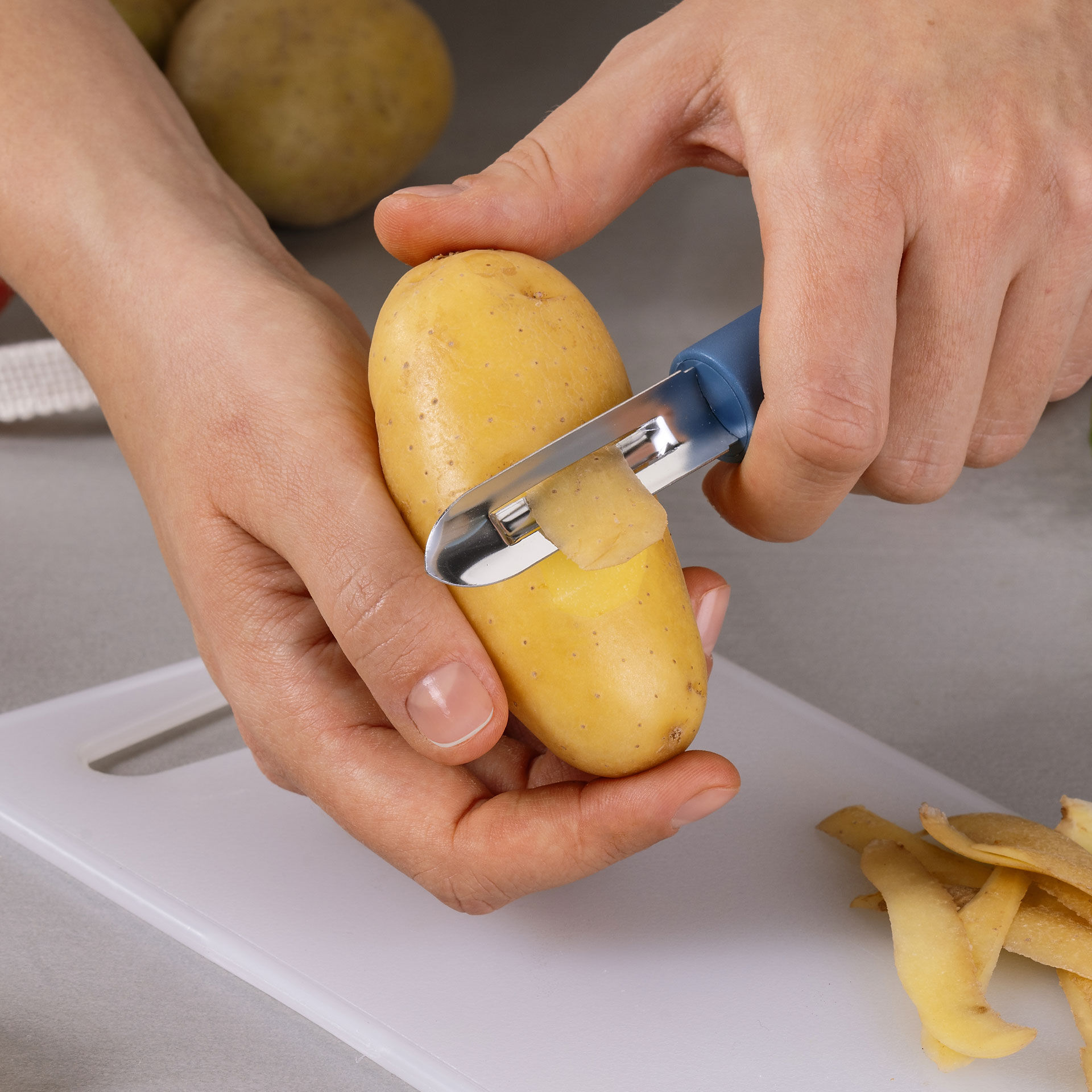 Obierak Essential – komfort i precyzja w kuchni