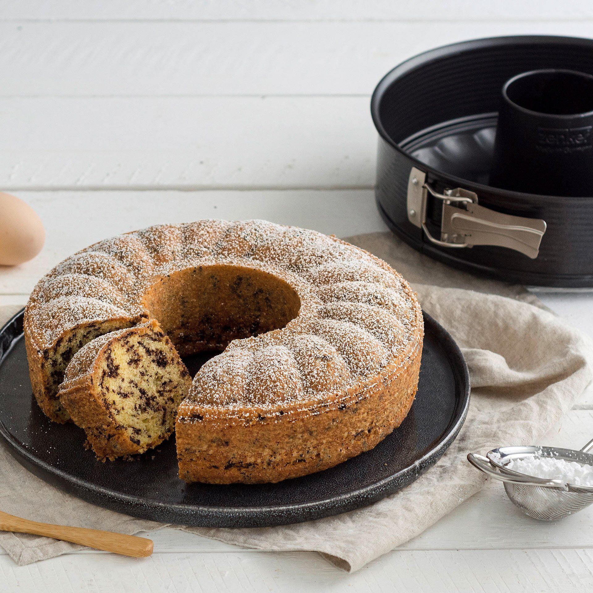 Forma do pieczenia z płaskim i okrągłym dnem - idealna do ciast