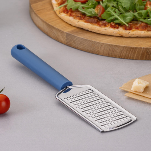 Ręczna tarka Essential, niebieska - idealna do szybkiego i łatwego tarcia FACKELMANN