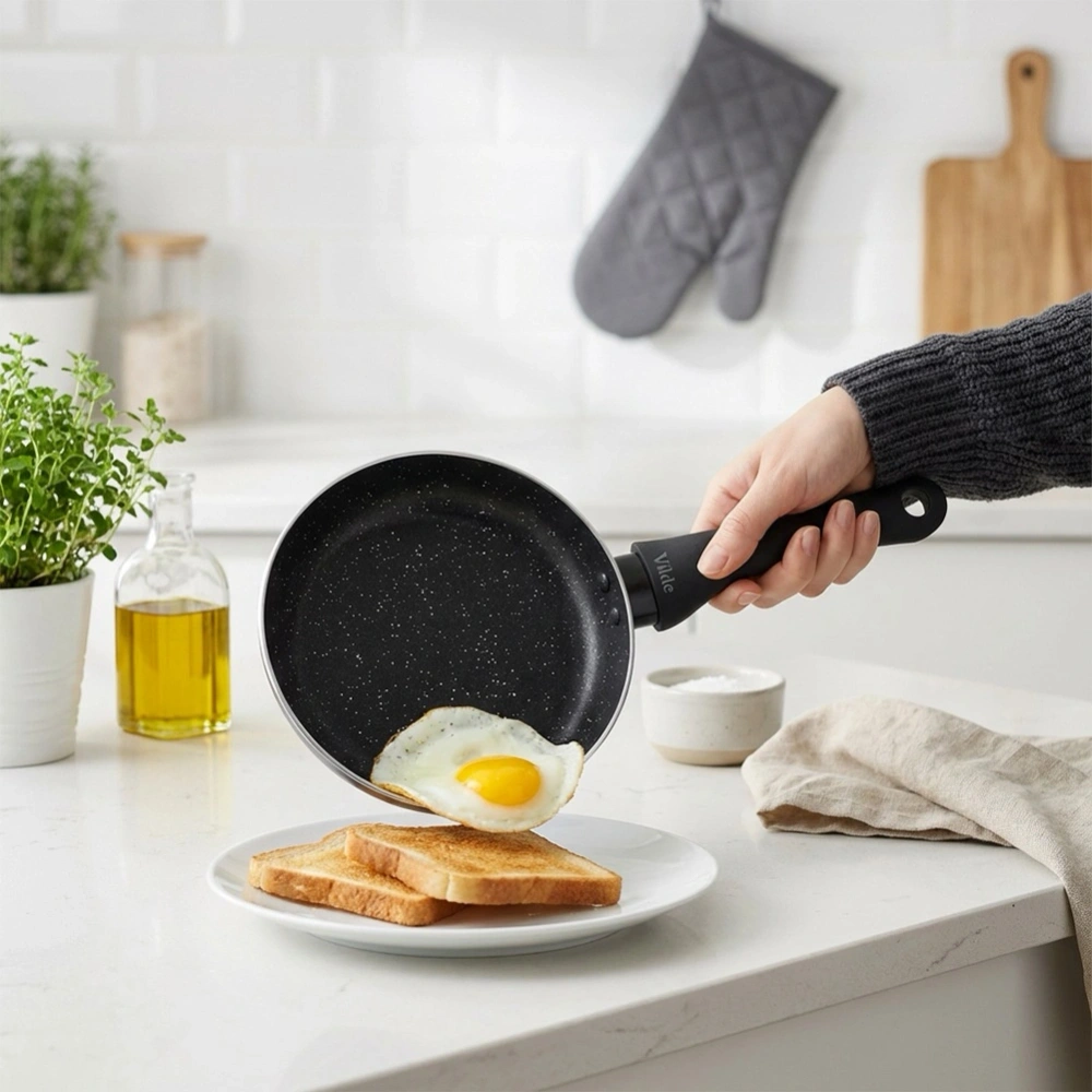 Patelnia granitowa BLACK LINE 20 cm