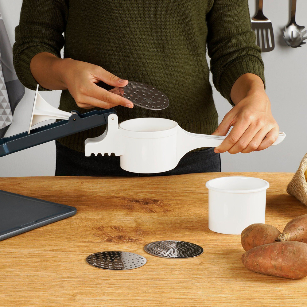 Praska do klusek lanych ziemniaków 4-częściowa z 3 tarczami otworowymi FACKELMANN