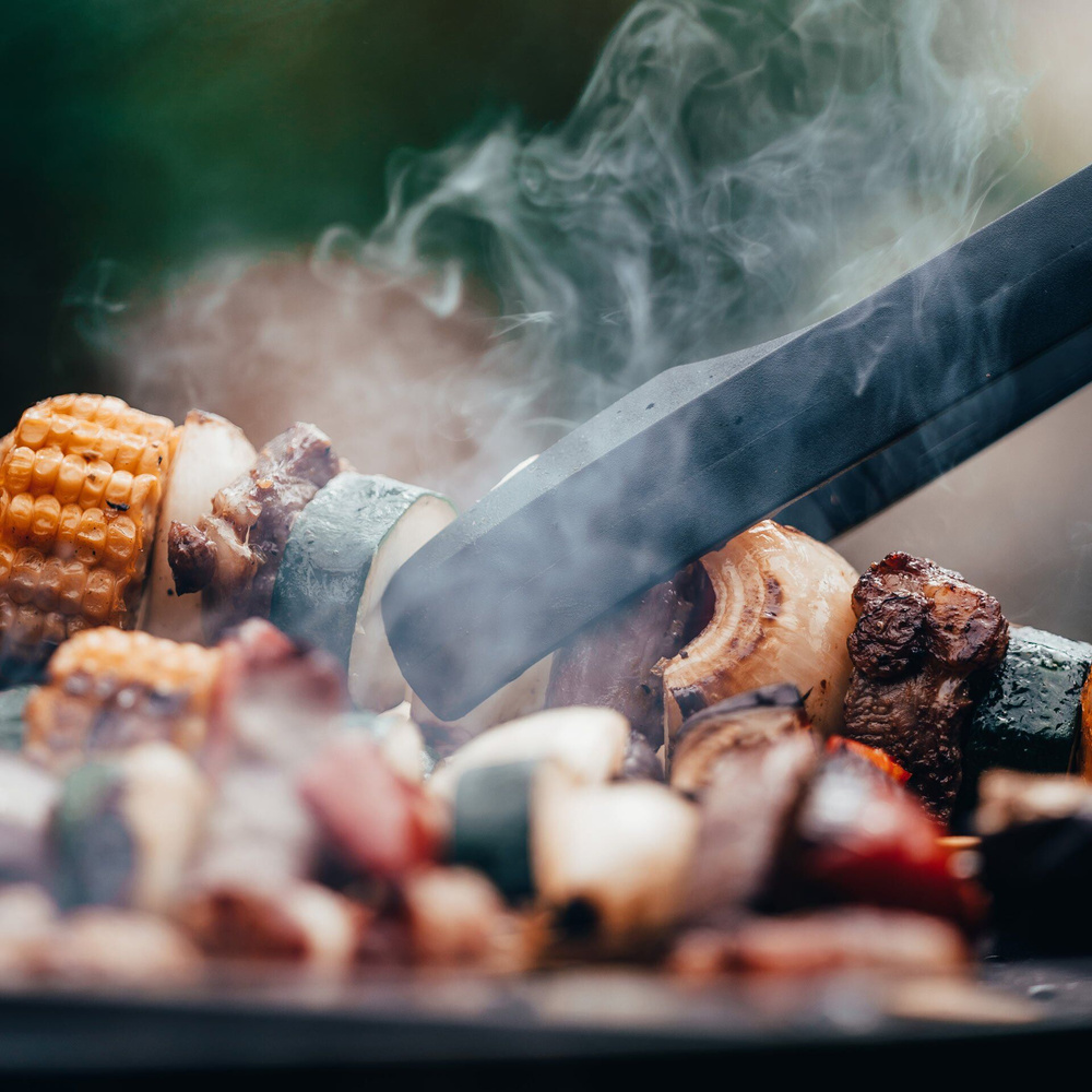 Czarna szczypce do grilla 30 cm FACKELMANN