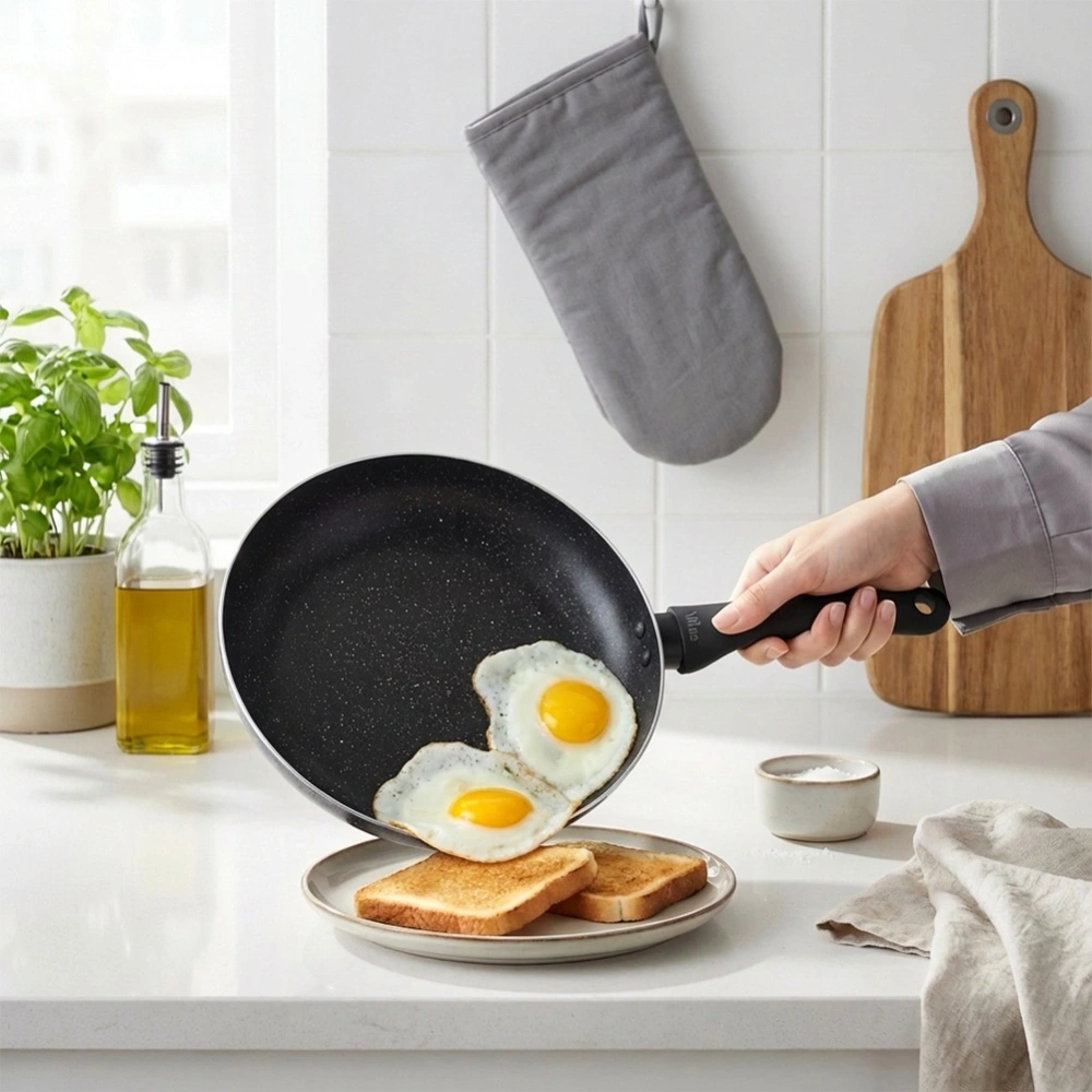 Patelnia granitowa BLACK LINE 32 cm