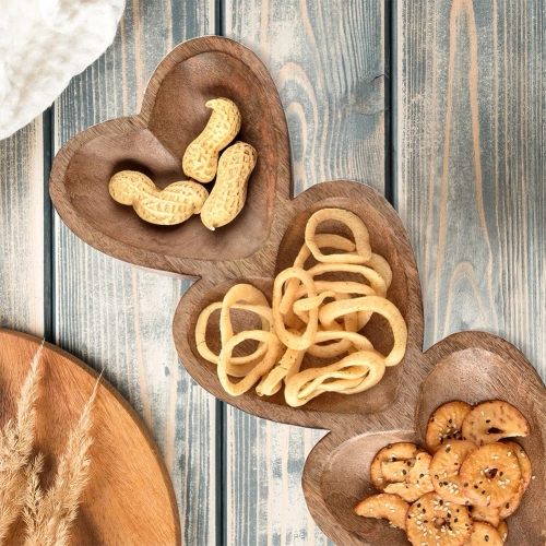 Talerz na przekąski drewniany dzielony serce MANGO 40x16 cm