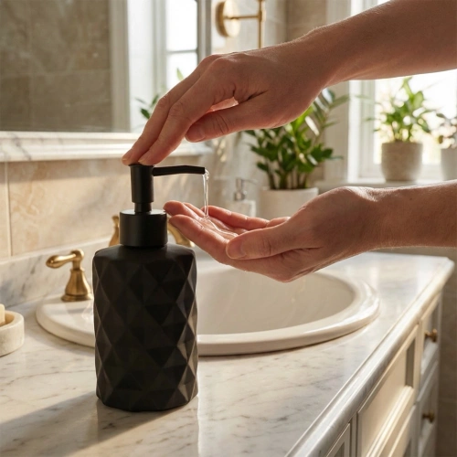 Dozownik do mydła szklany czarny 330 ml