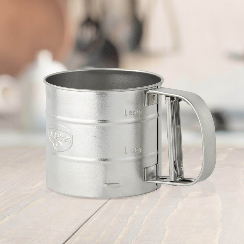 Sito do mąki, 350 g, metalowe Dr. Oetker