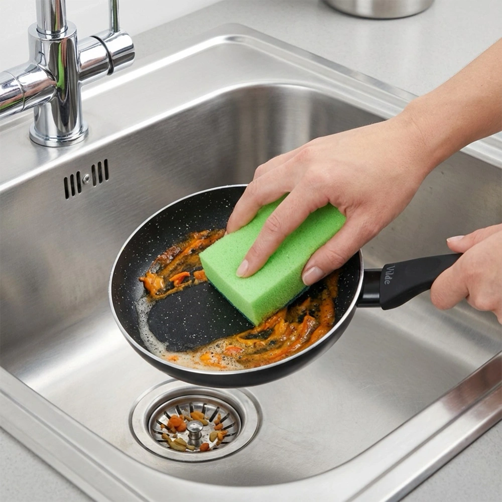 Patelnia granitowa BLACK LINE 16 cm